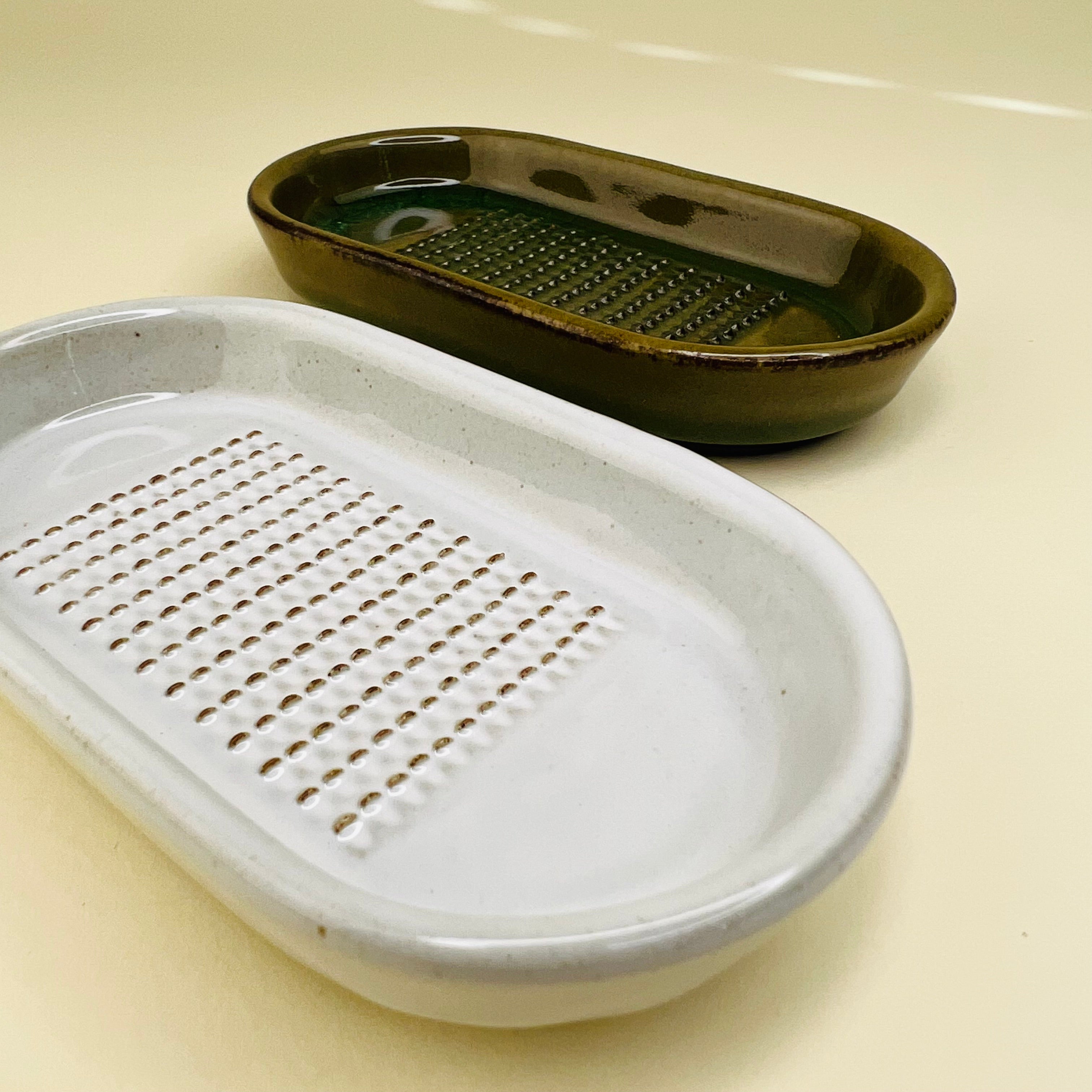 Motoshige Ceramic Grater Plate - Globalkitchen Japan