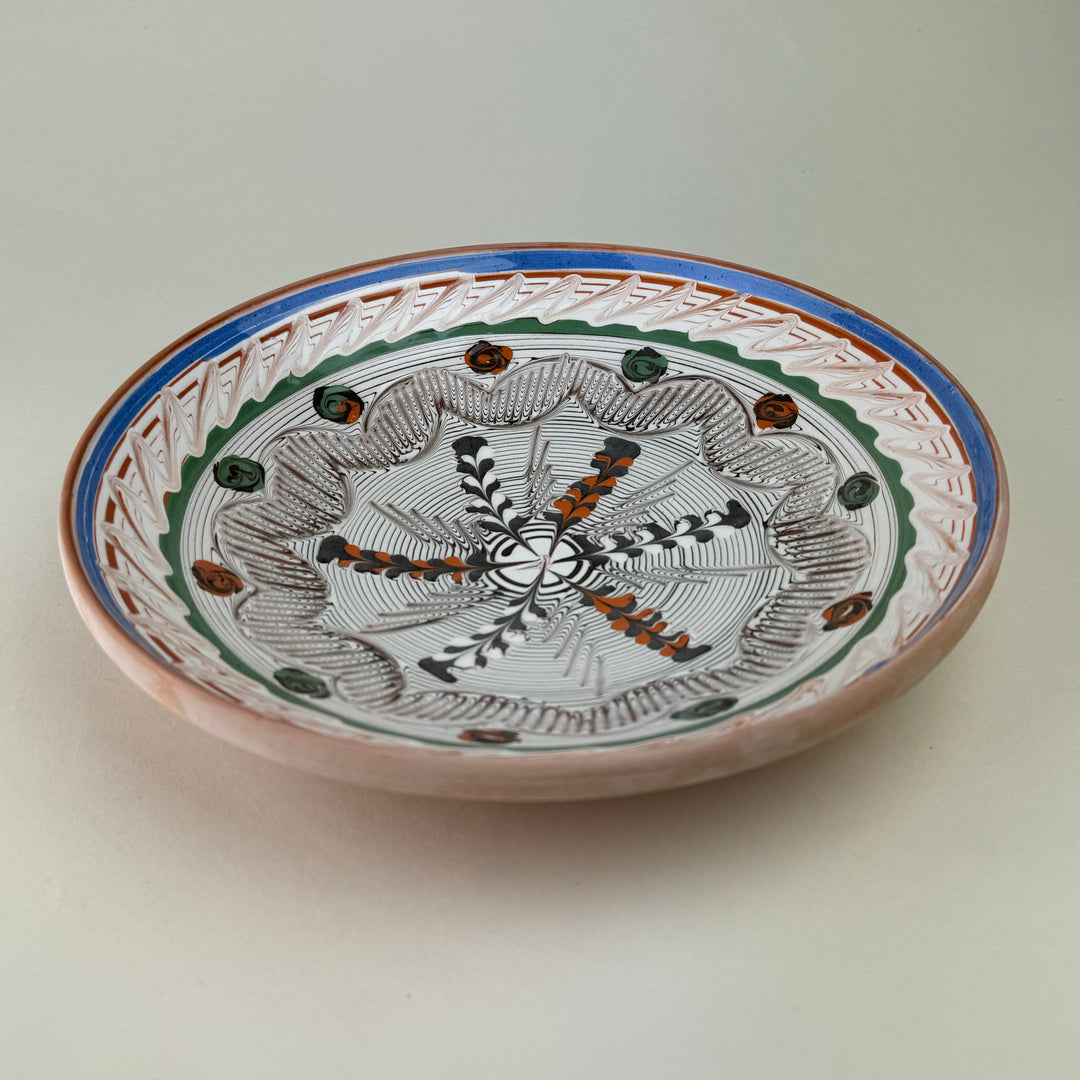 Traditional Horezu plate - Shell