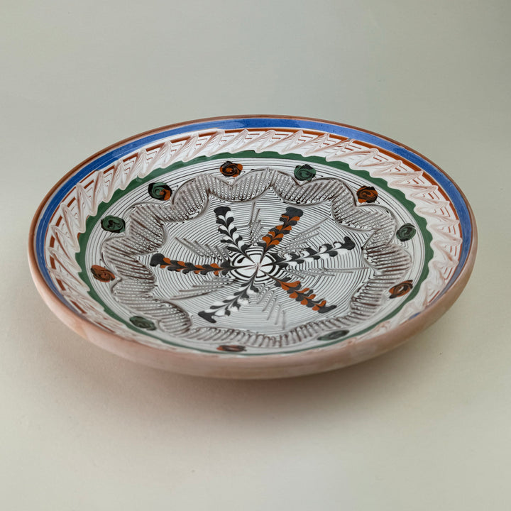 Traditional Horezu plate - Shell