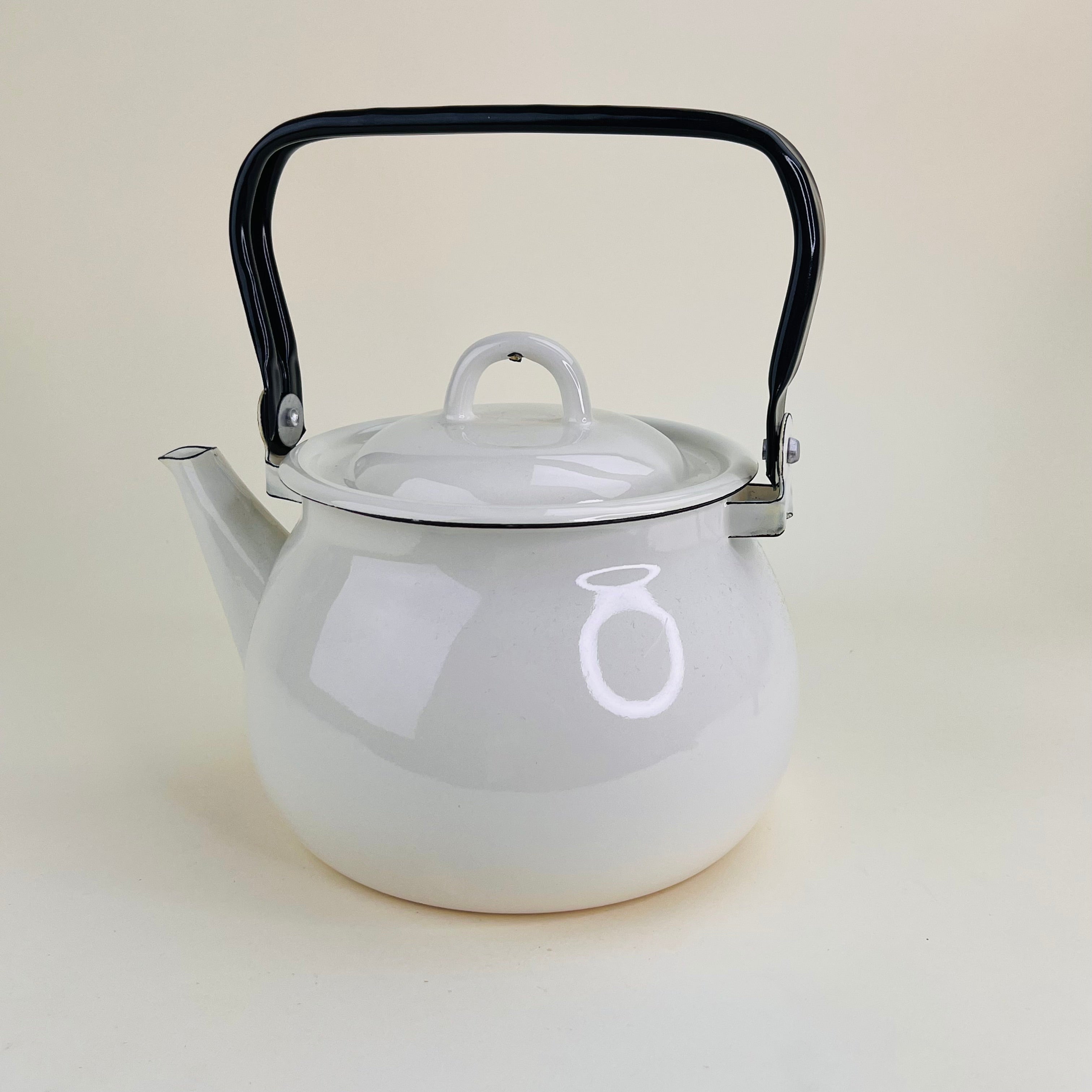 Enamel on sale kettle camping